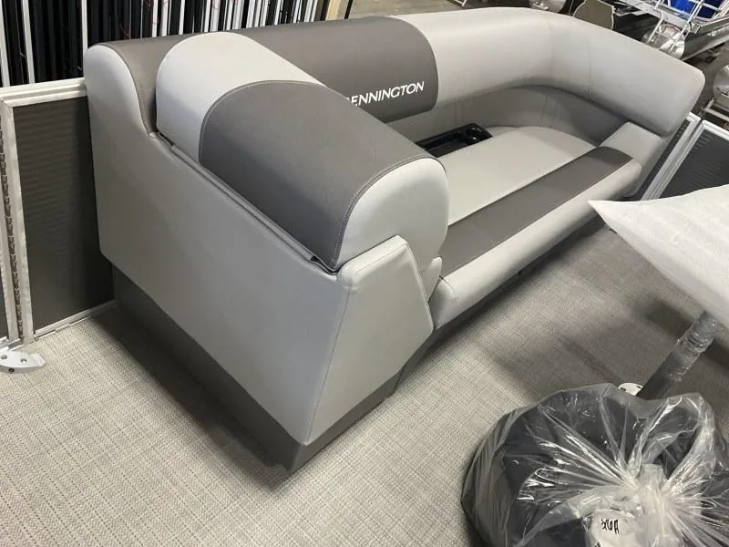 Slide: The Image of Bennington 20 SVSR Elliptical Toon Package 2025 - 4