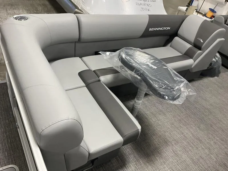 Slide: The Image of Bennington 20 SVL 2025 - 10