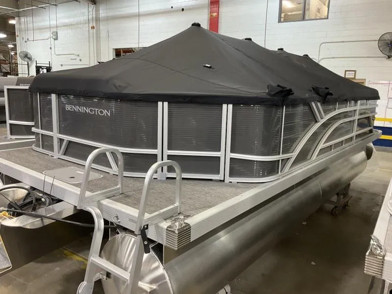 Slide: The Image of Bennington 20 SVL 2025 - 11