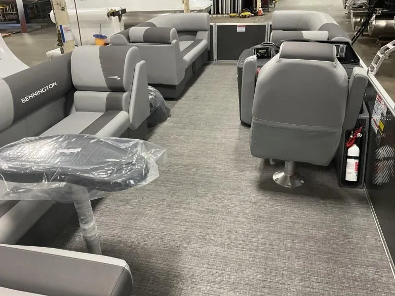 Slide: The Image of Bennington 20 SVL 2025 - 3