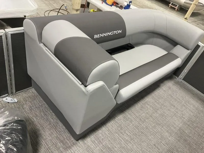 Slide: The Image of Bennington 20 SVL 2025 - 5