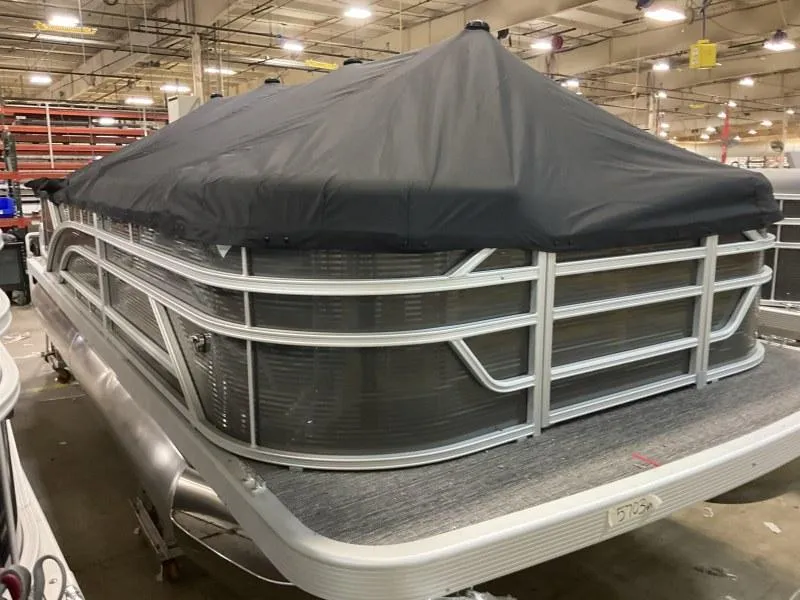 Slide: The Image of Bennington 20 SVL 2025 - 9