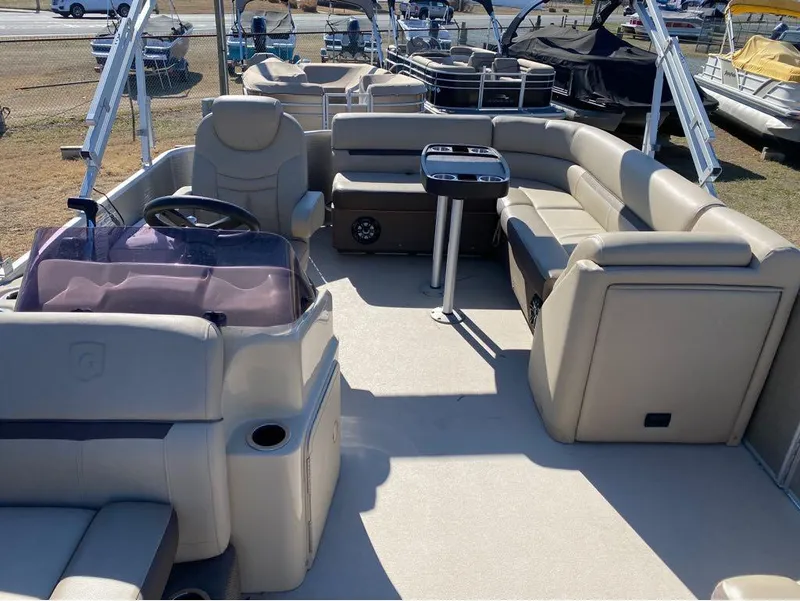 Slide: The Image of Sweetwater SW 2086 C 2020 - 6