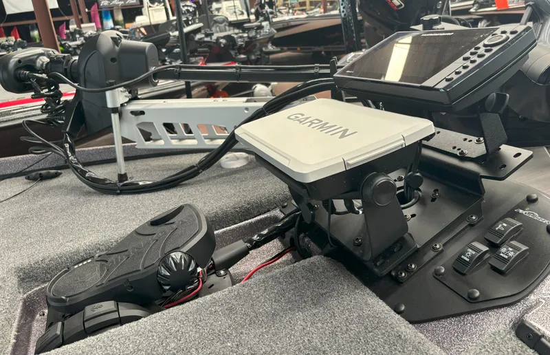 Slide: The Image of Falcon F215 2024 - 5