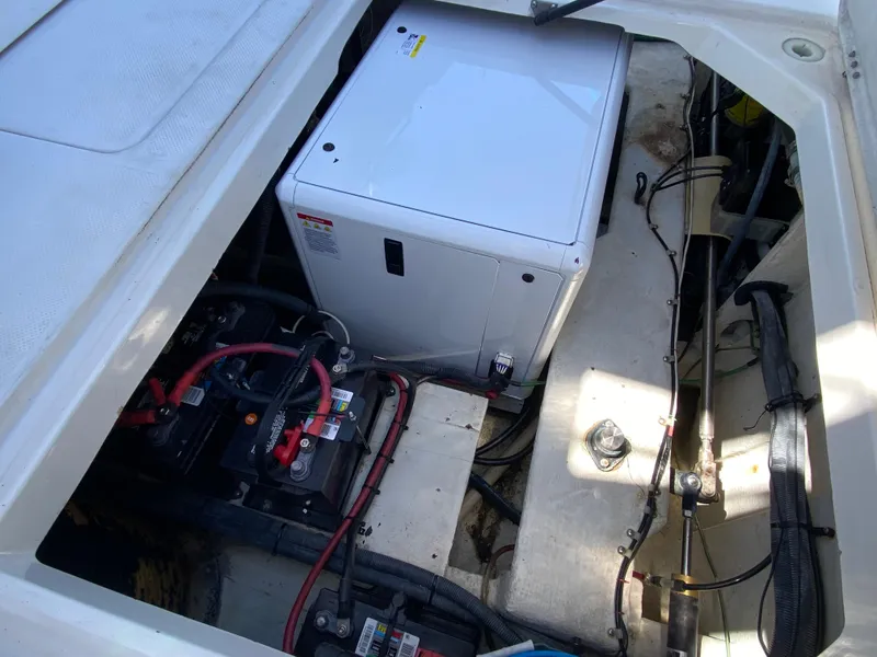 Slide: The Image of Bayliner 3988 Motoryacht 2001 - 59