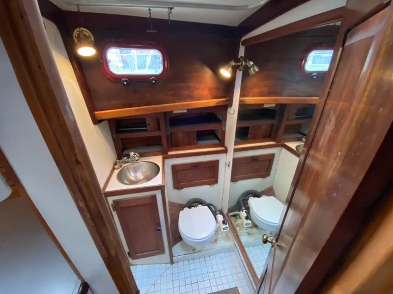 Slide: The Image of Bruce Roberts 43 Ketch 1986 - 53