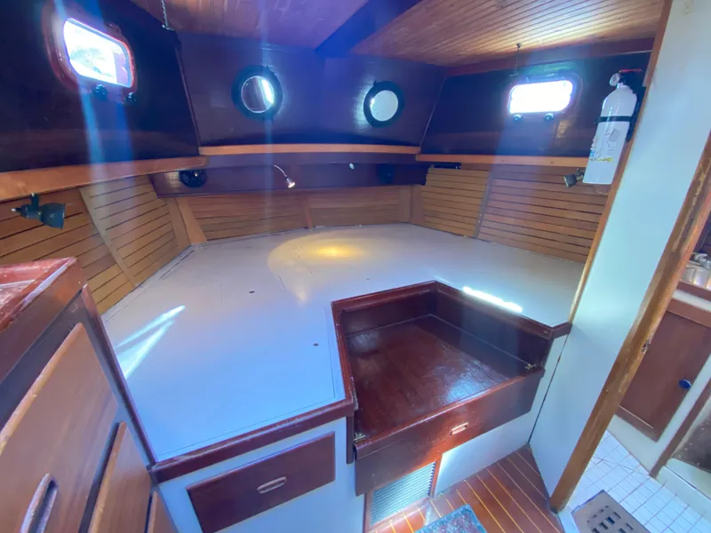 Slide: The Image of Bruce Roberts 43 Ketch 1986 - 55