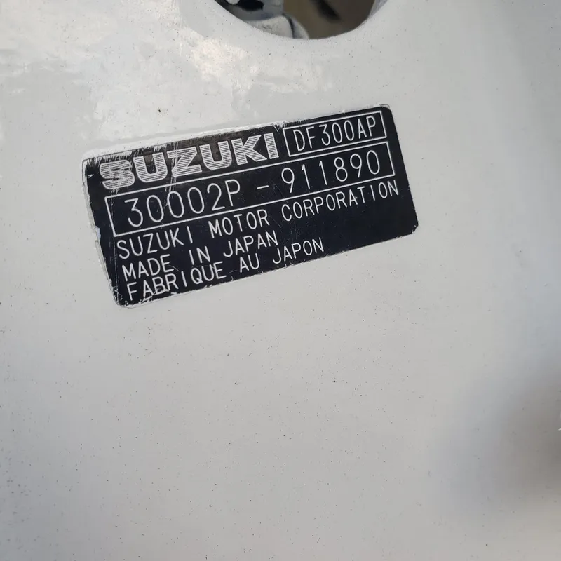 Slide: The Image of Label on Suzuki DF300AP engine, serial 30002P-911890, made in Japan. - 16