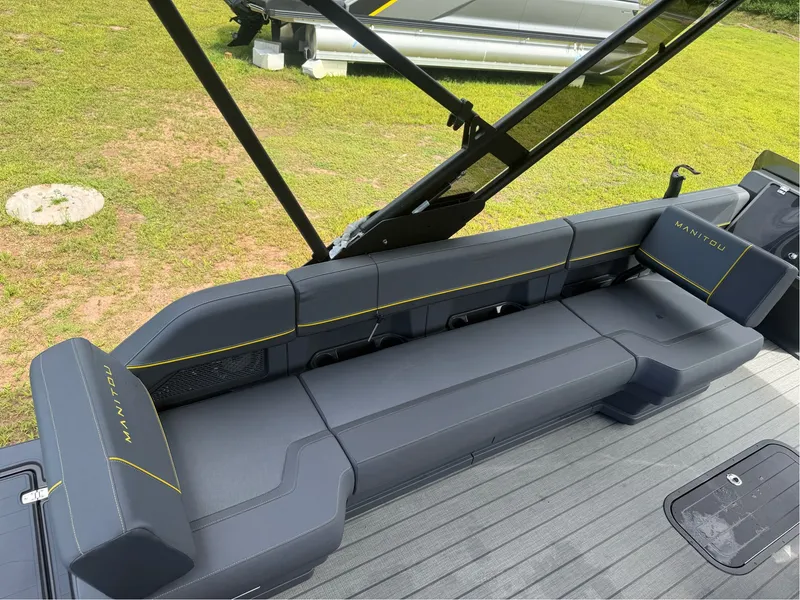 Slide: The Image of Manitou EXPLORE SIWTCHBACK 22 MAX TRIFOLD STEALTH 2025 - 10