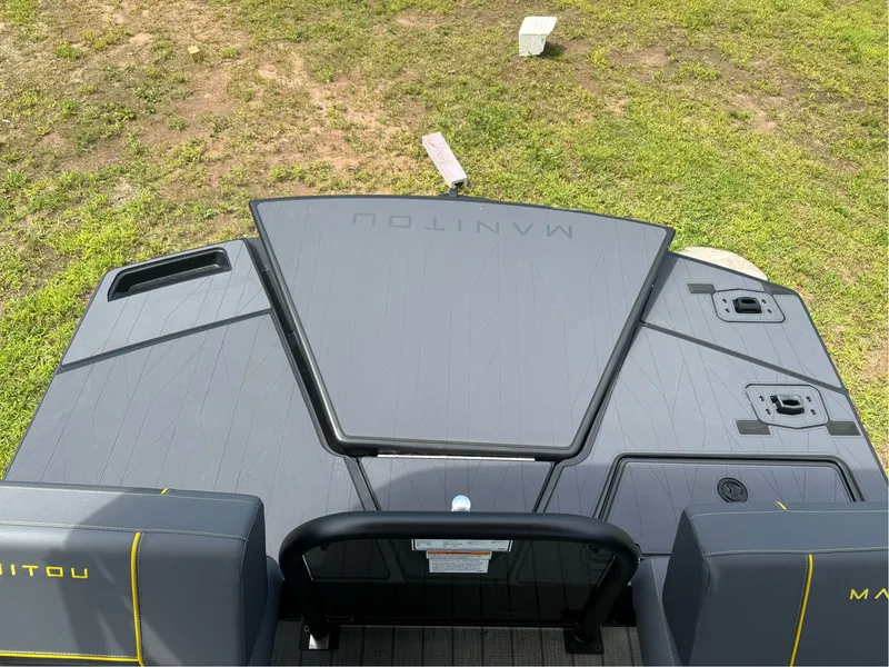 Slide: The Image of Manitou EXPLORE SIWTCHBACK 22 MAX TRIFOLD STEALTH 2025 - 9