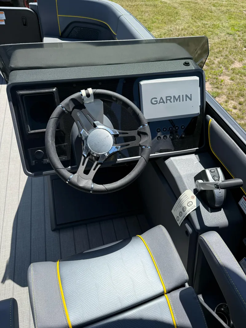 Slide: The Image of Manitou EXPLORE SWITCHBACK STEALTH 2025 - 16