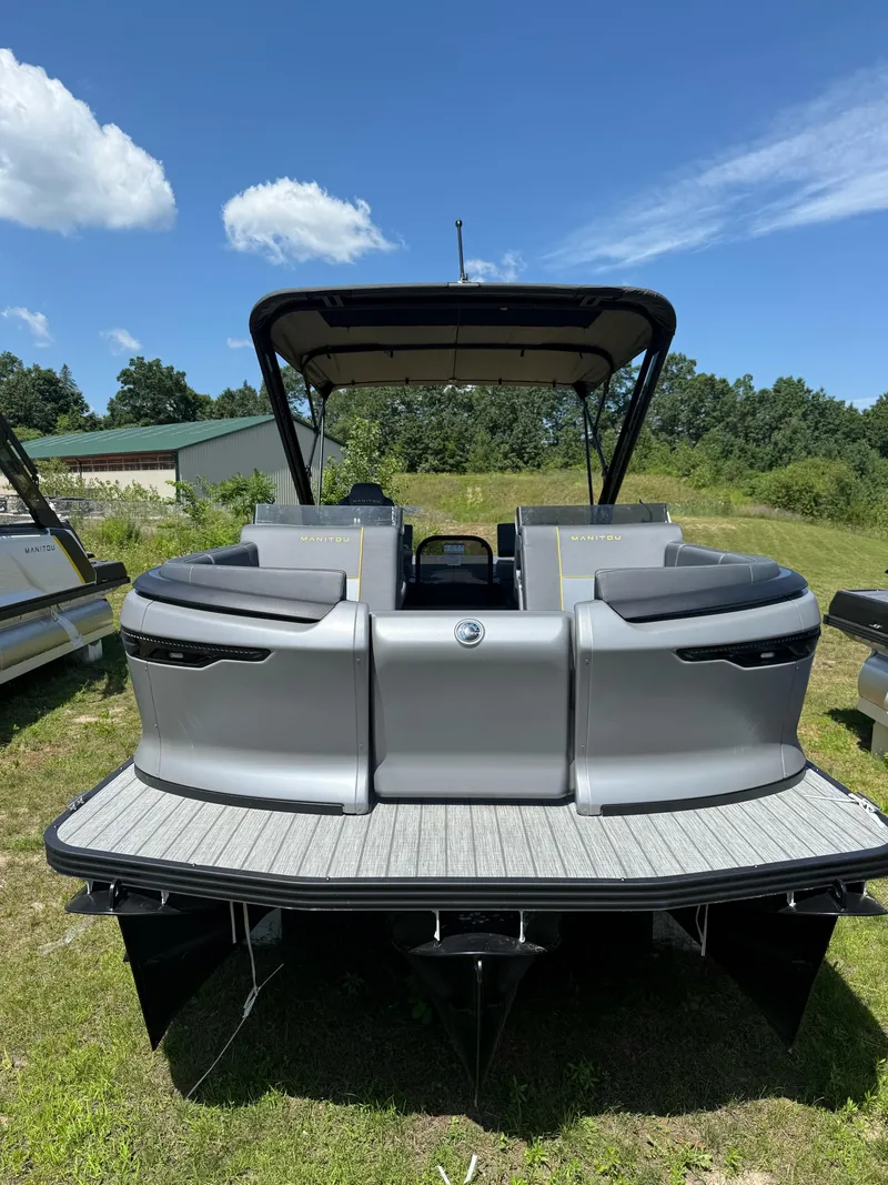 Slide: The Image of Manitou EXPLORE SWITCHBACK STEALTH 2025 - 2