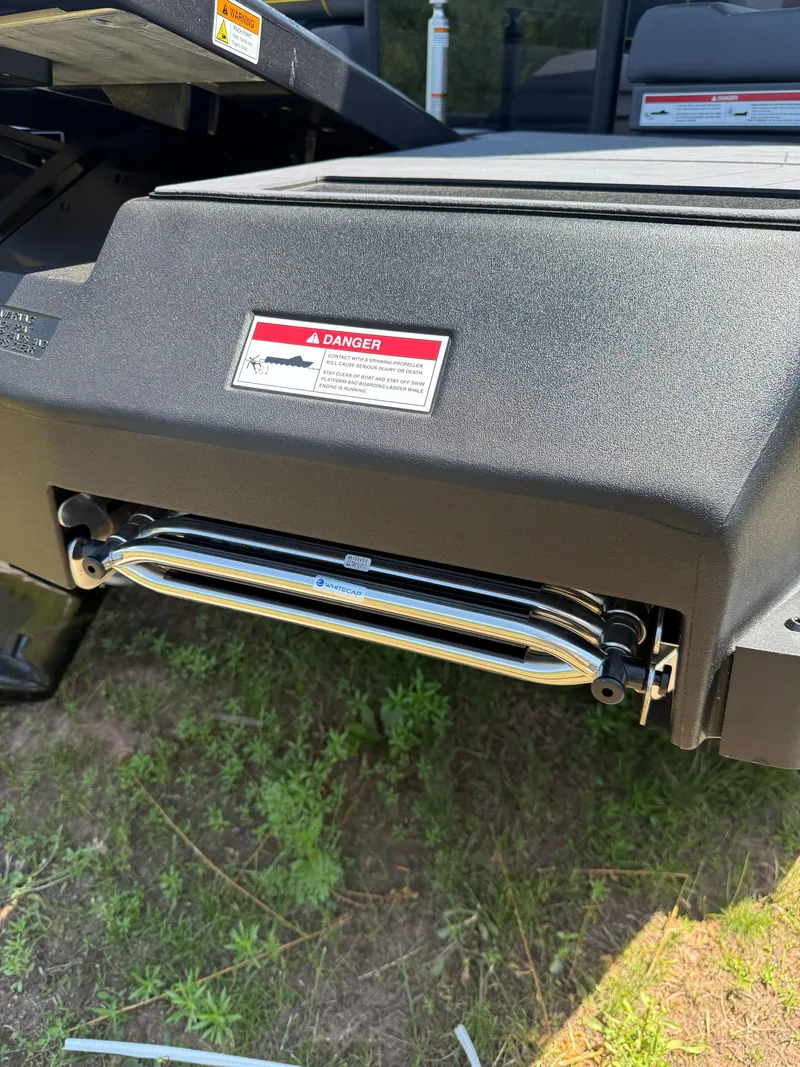 Slide: The Image of Manitou EXPLORE SWITCHBACK STEALTH 2025 - 6