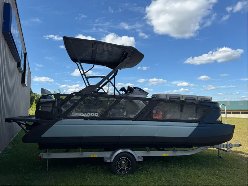 The Image of Sea-Doo SWITCH LIMITED 21 FT 230 HP 2025 - 1