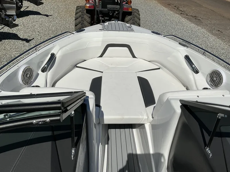 Slide: The Image of Monterey 224FS 2025 - 15