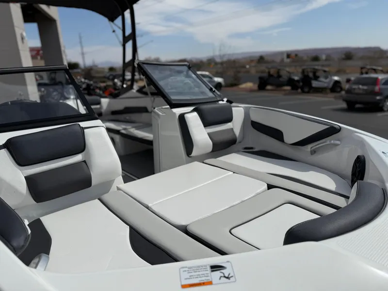 Slide: The Image of Yamaha AR195 2025 - 50