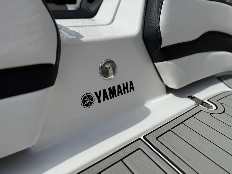 Slide: The Image of Yamaha AR195 2025 - 54