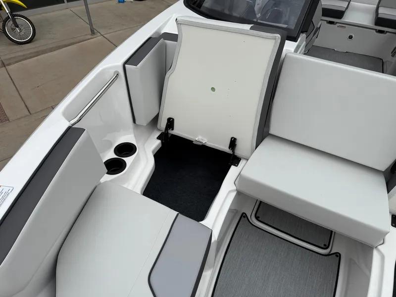 Slide: The Image of Yamaha AR220 2025 - 57