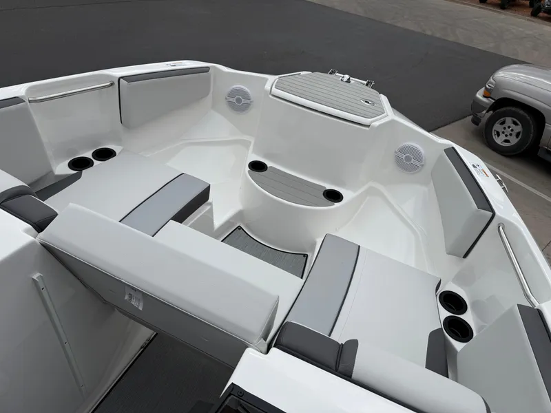 Slide: The Image of Yamaha AR220 2025 - 61