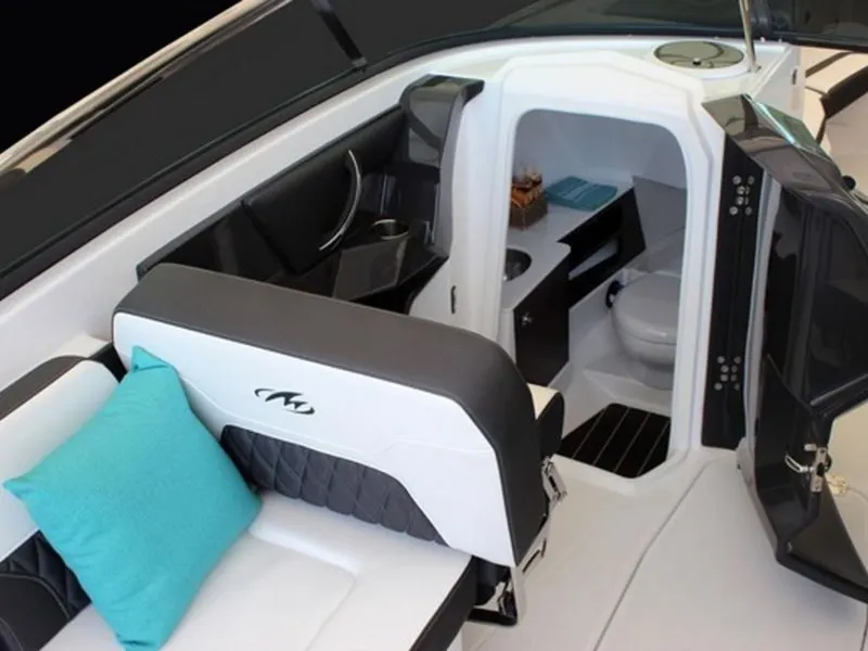 Slide: The Image of Monterey 298SS Super Sport 2025 - 4