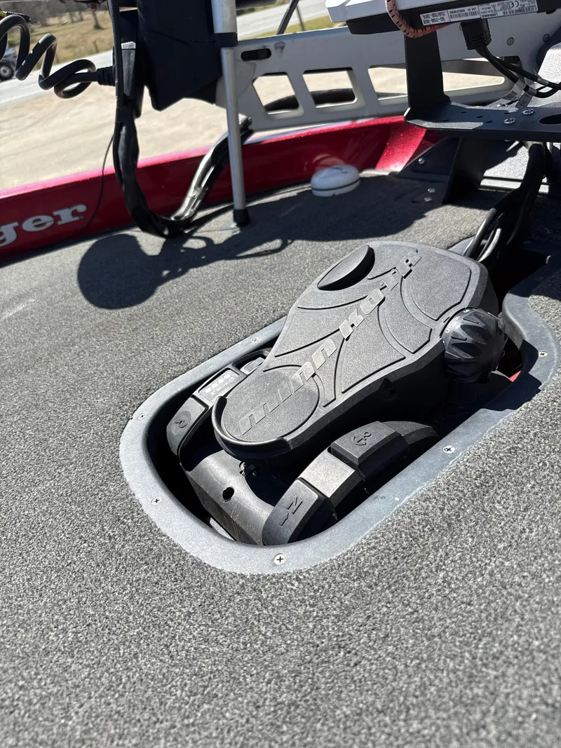 Slide: The Image of Ranger Z520 2012 - 22