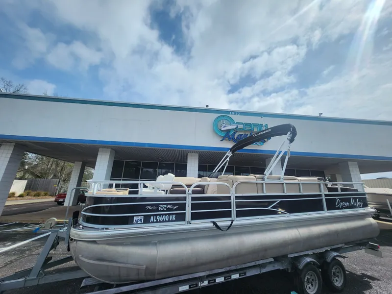 The Image of Sun Tracker FISHIN BARGE 22DLX 2018 - 1