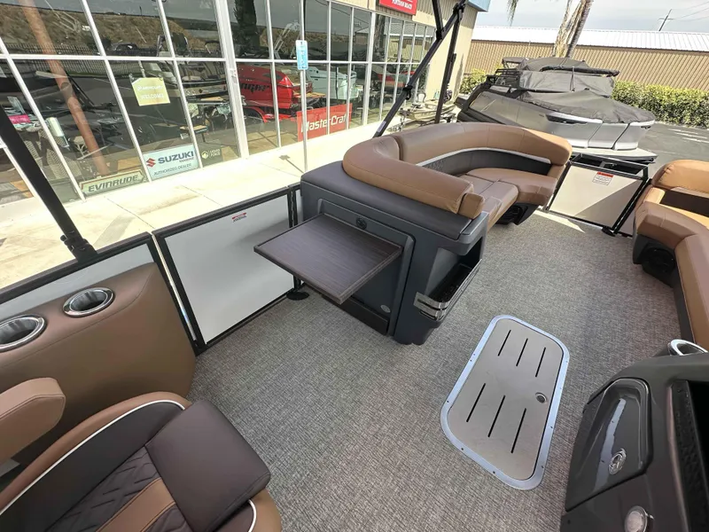 Slide: The Image of Bennington 24 MFB 2025 - 24