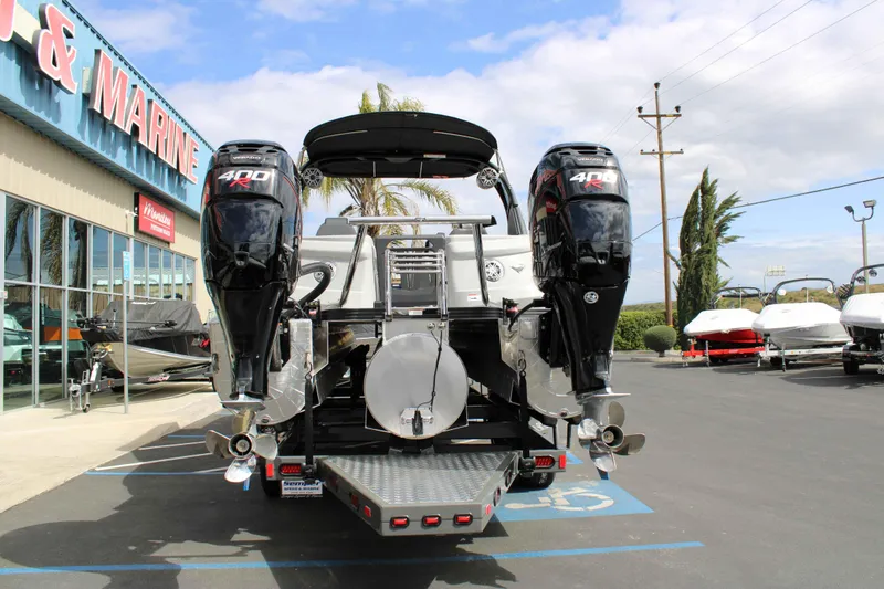 Slide: The Image of Manitou 27 LX RFX Dual Engine 2023 - 2