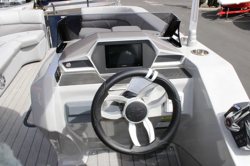 Slide: The Image of Manitou 27 LX RFX Dual Engine 2023 - 4