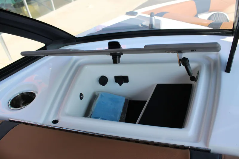 Slide: The Image of Malibu Wakesetter 23 LSV 2026 - 23