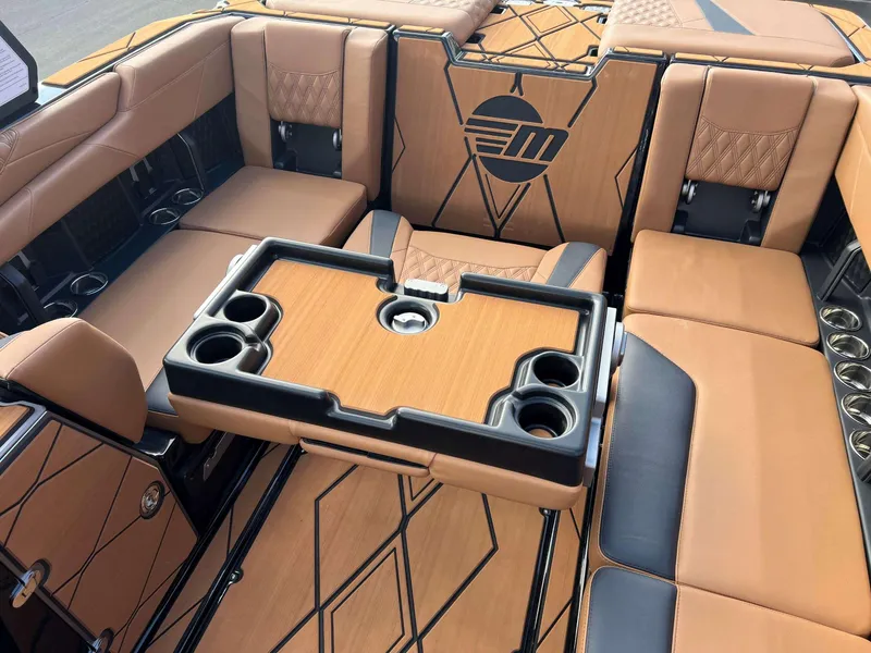 Slide: The Image of Malibu M242 2025 - 13