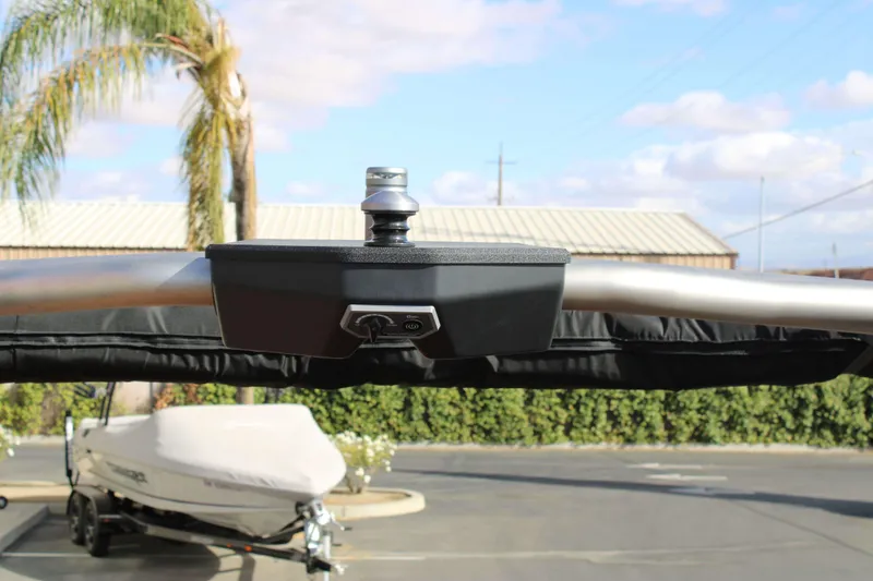 Slide: The Image of Malibu M242 2025 - 24