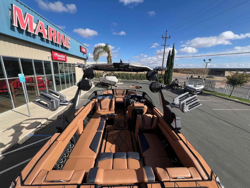 Slide: The Image of Malibu M242 2025 - 5