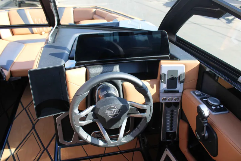 Slide: The Image of Malibu M242 2025 - 6