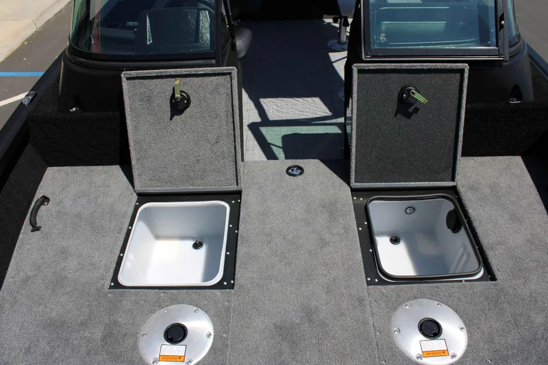 Slide: The Image of Alumacraft Competitor 205 Sport 2023 - 17