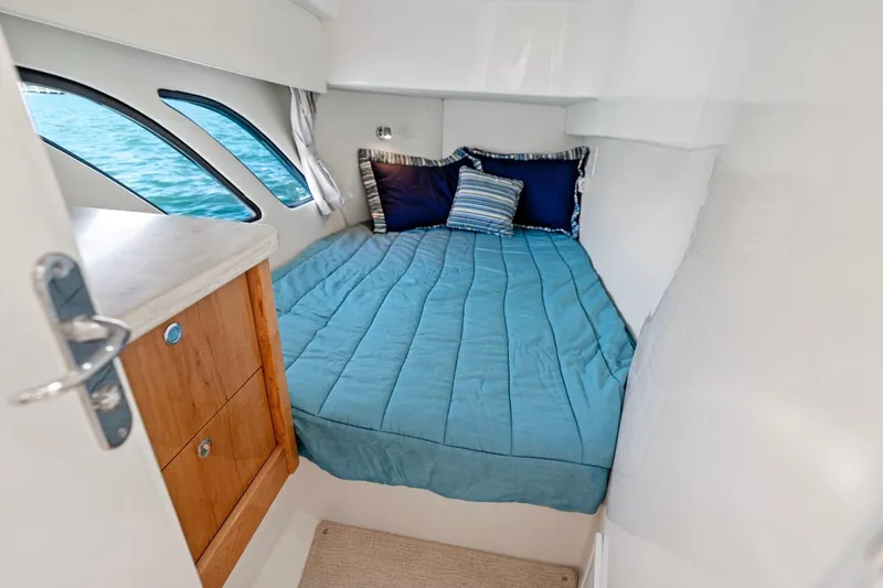 Slide: The Image of Intrepid 475 Sport Yacht 2018 - 51