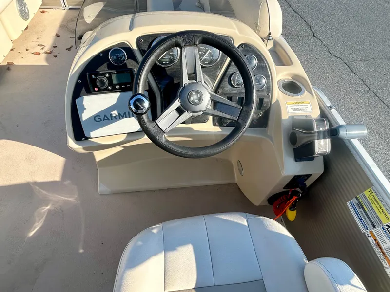 Slide: The Image of Steering console of 2016 Godfrey SWEETWATER 200 boat with Garmin navigation system. - 8