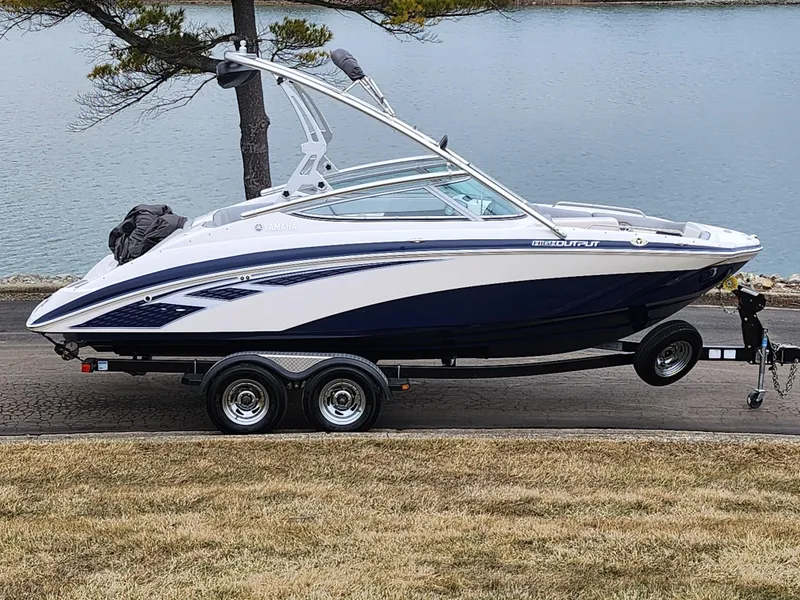 Slide: The Image of Yamaha 212X 2012 - 0