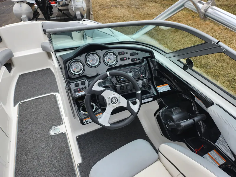 Slide: The Image of Yamaha 212X 2012 - 12