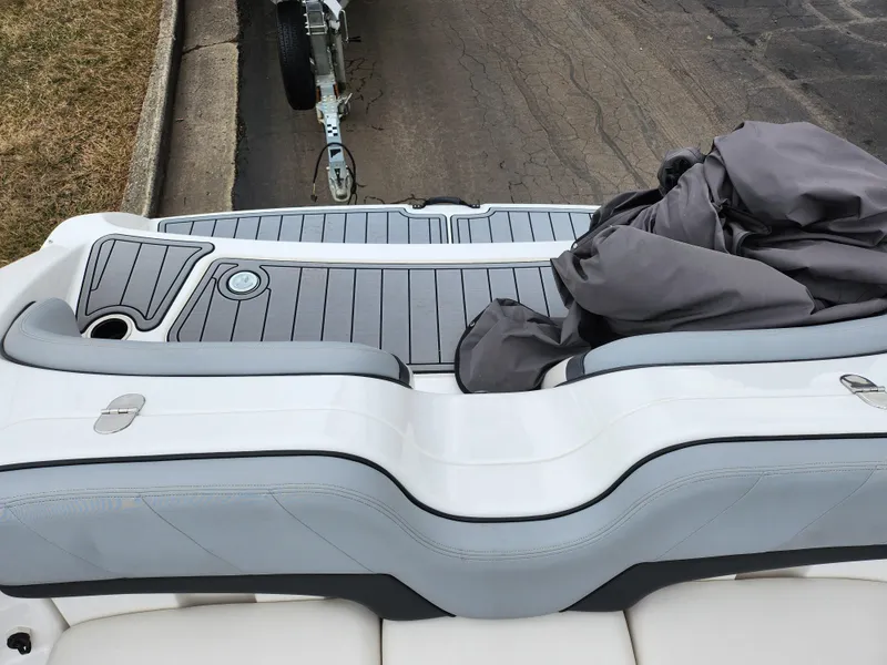 Slide: The Image of Yamaha 212X 2012 - 22