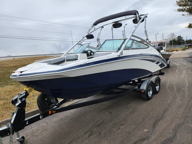 Slide: The Image of Yamaha 212X 2012 - 5