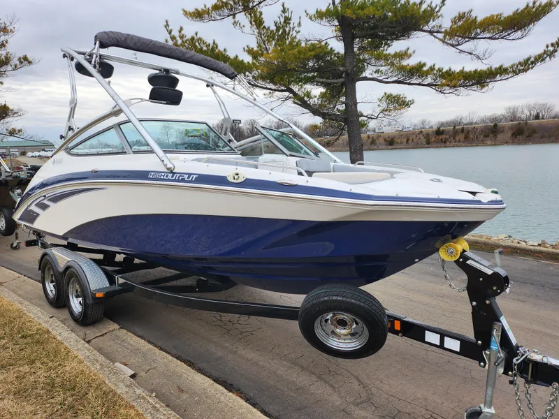 Slide: The Image of Yamaha 212X 2012 - 8