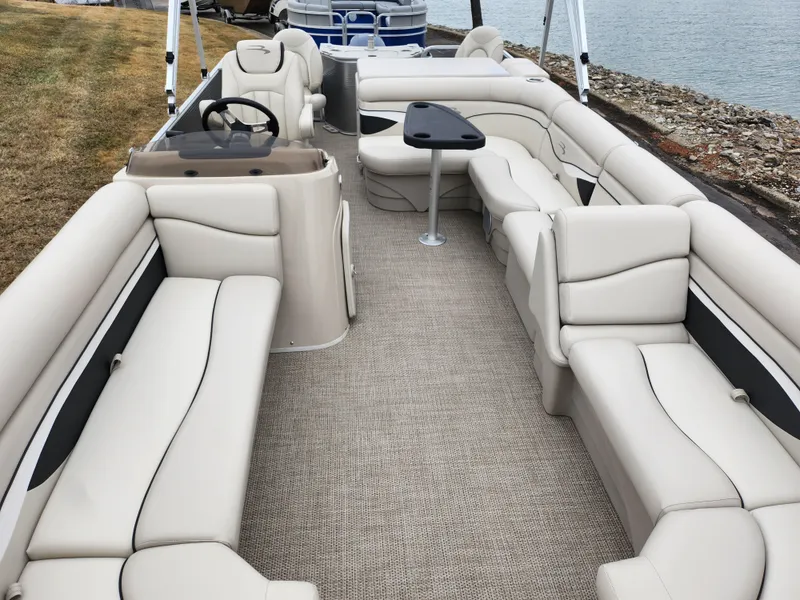Slide: The Image of 2019 Bennington SX 22 Cruise and Fish pontoon boat with spacious seating and elegant design. - 11