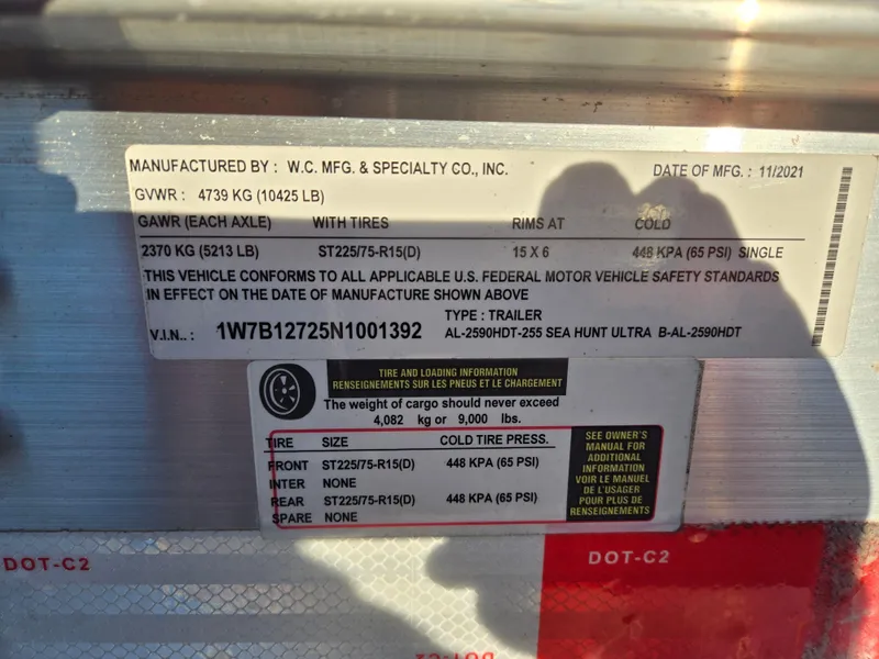 Slide: The Image of Sea Hunt Ultra 255 SE 2022 - 106