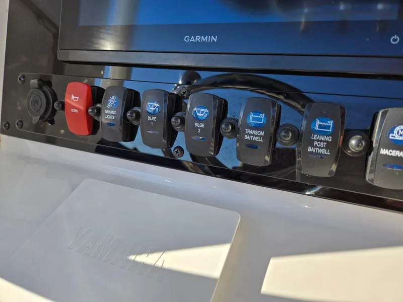 Slide: The Image of Sea Hunt Ultra 255 SE 2022 - 62