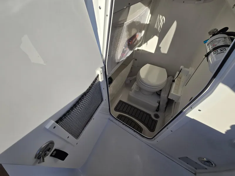 Slide: The Image of Sea Hunt Ultra 255 SE 2022 - 77