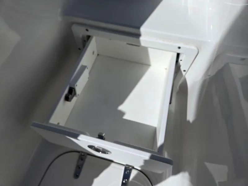 Slide: The Image of Sea Hunt Ultra 255 SE 2022 - 78