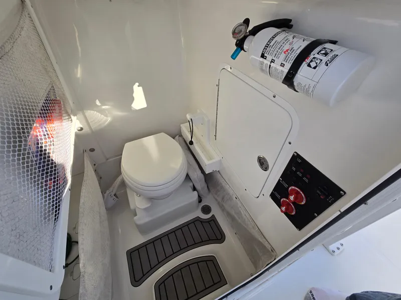 Slide: The Image of Sea Hunt Ultra 255 SE 2022 - 79