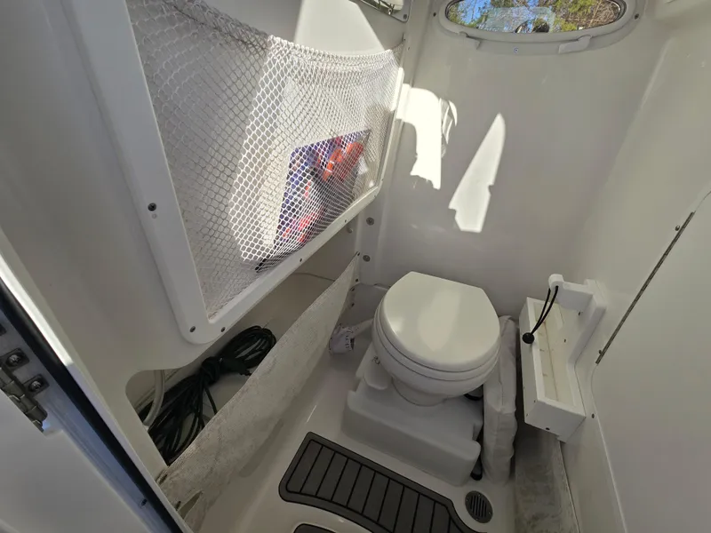 Slide: The Image of Sea Hunt Ultra 255 SE 2022 - 80