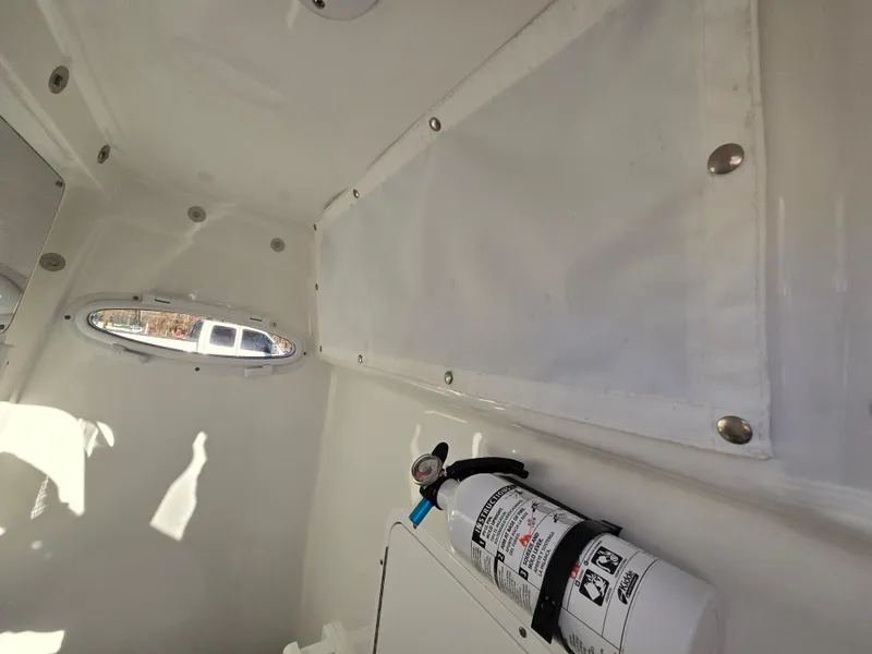 Slide: The Image of Sea Hunt Ultra 255 SE 2022 - 83